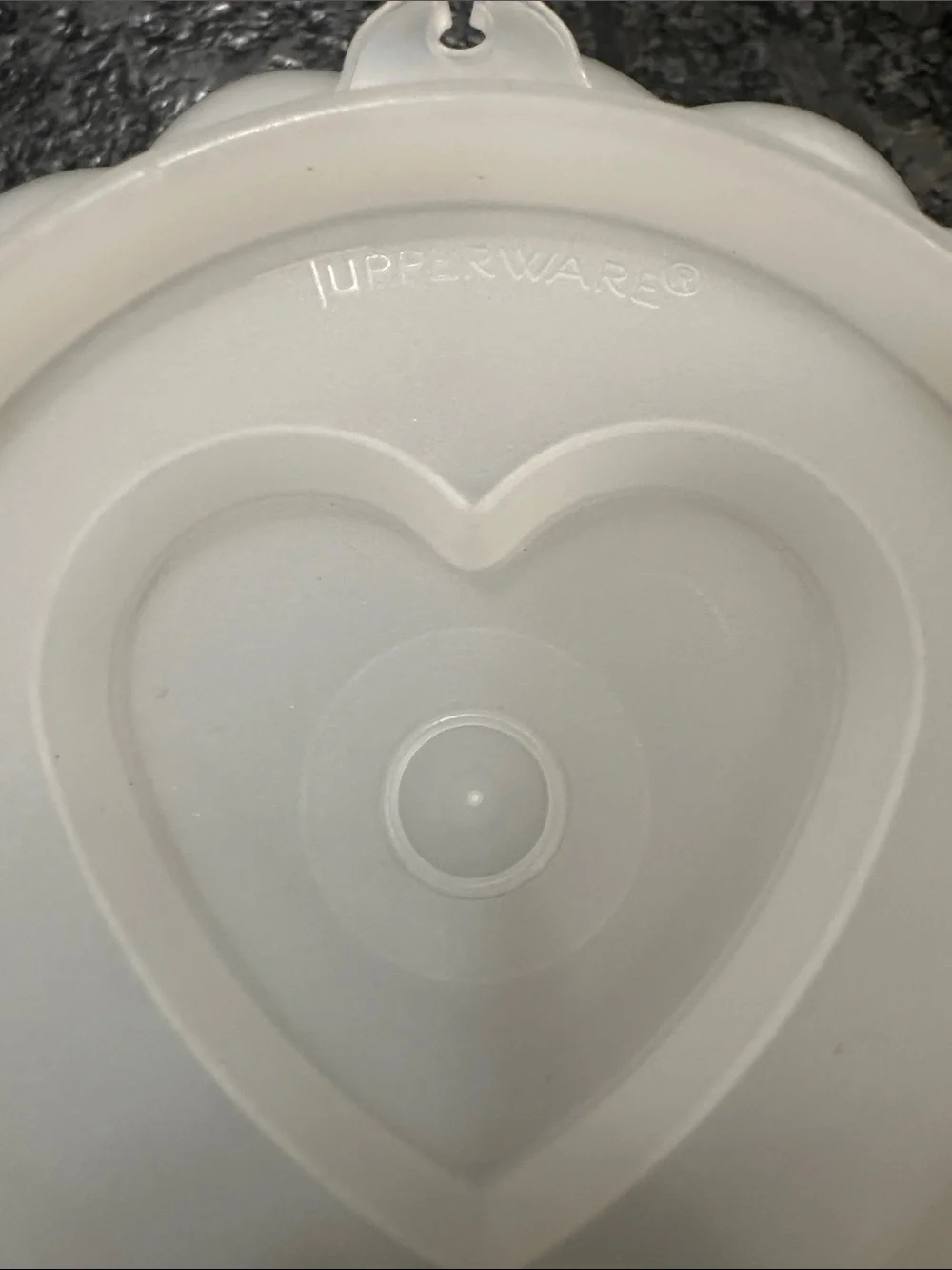 Tupperware White Heart-Top Gelatin Mold